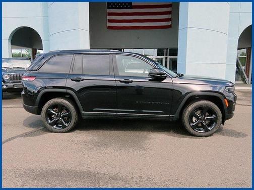 2024 Jeep Grand Cherokee Altitude