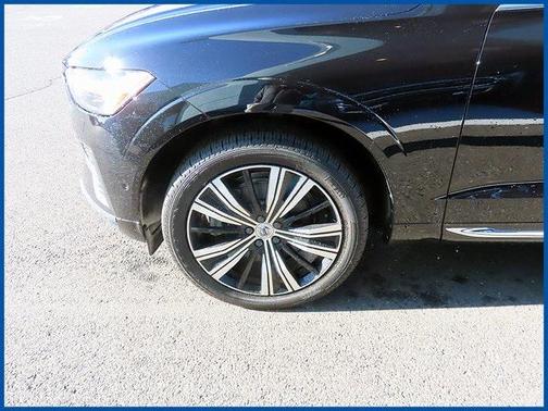2022 Volvo XC60 B6 Inscription