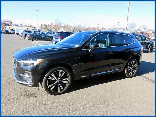 2022 Volvo XC60 B6 Inscription