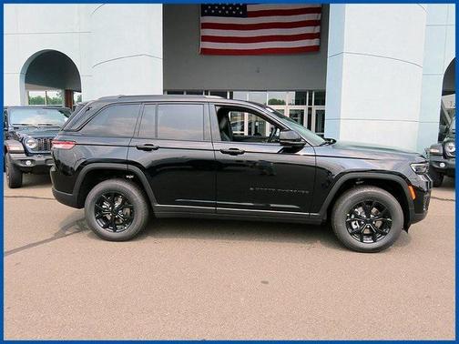 2025 Jeep Grand Cherokee Altitude
