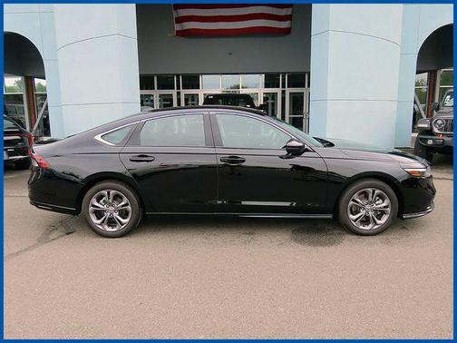 Crystal Black Pearl 2025 Honda Accord Hybrid EX-L