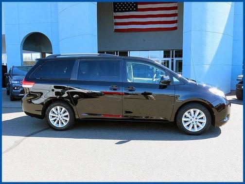 2014 Toyota Sienna LE