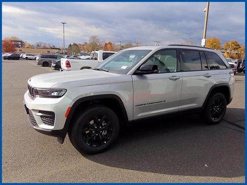 2025 Jeep Grand Cherokee Altitude