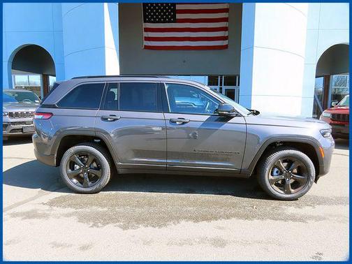 Baltic Gray Metallic Clearcoat 2026 Jeep Grand Cherokee Limited