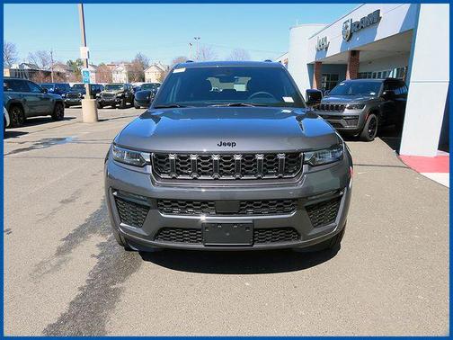 Baltic Gray Metallic Clearcoat 2026 Jeep Grand Cherokee Limited