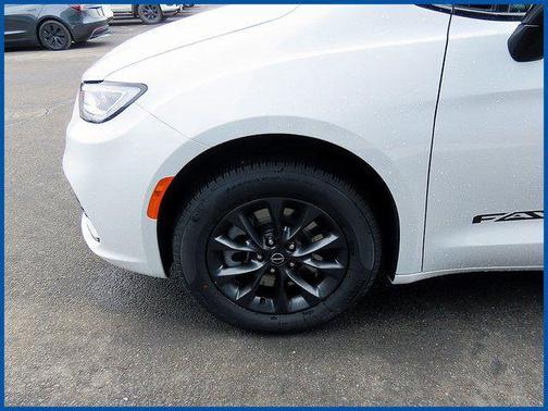 2026 Chrysler Pacifica L