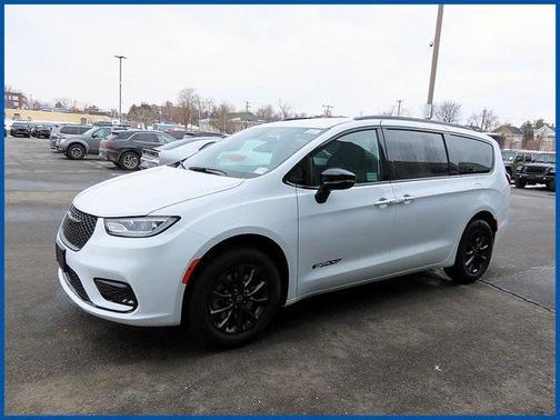 2026 Chrysler Pacifica L