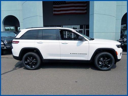 2025 Jeep Grand Cherokee Limited X