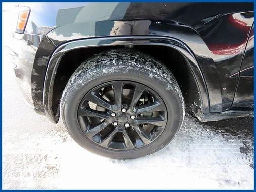 2022 Jeep Grand Cherokee Laredo