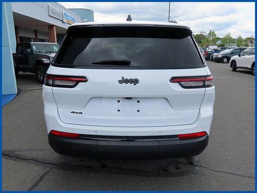 Bright White Clearcoat 2023 Jeep Grand Cherokee L Altitude
