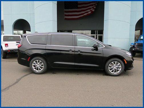 2026 Chrysler Pacifica L