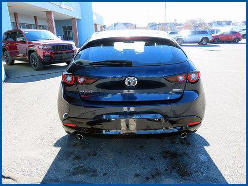 2023 Mazda Mazda3 FWD w/Preferred Package