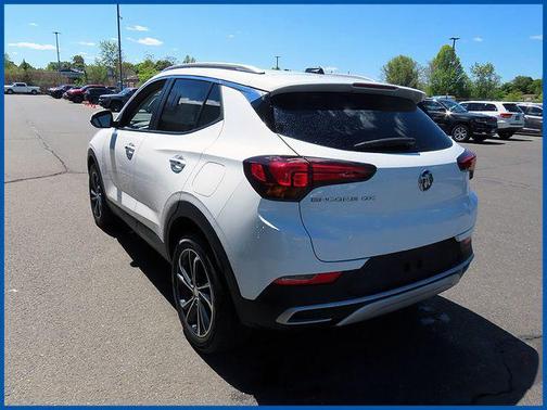 Summit White 2022 Buick Encore GX Select