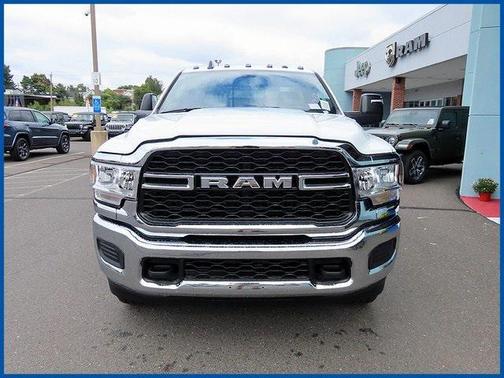 2024 RAM 2500 Tradesman Regular Cab 4x4 8' Box