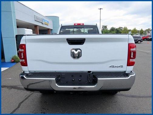 2024 RAM 2500 Tradesman Regular Cab 4x4 8' Box