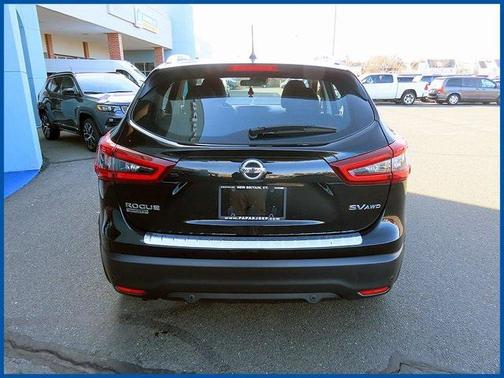 2022 Nissan Rogue Sport SV