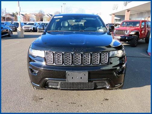 2022 Jeep Grand Cherokee Laredo