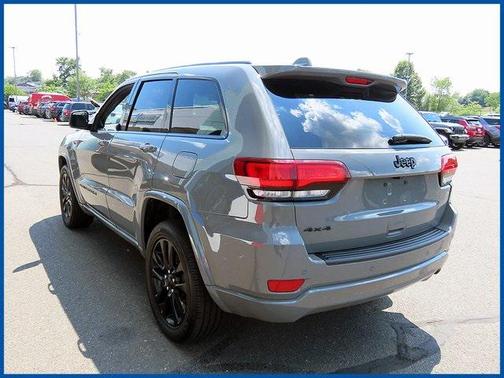 2022 Jeep Grand Cherokee Laredo