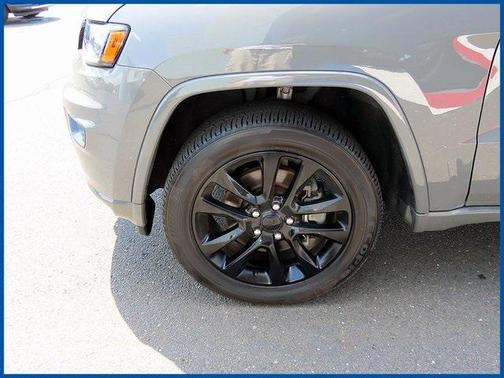 2022 Jeep Grand Cherokee Laredo