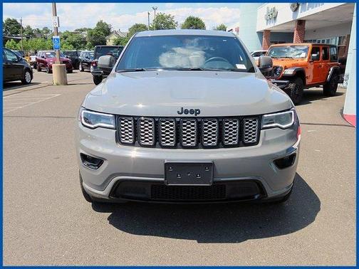 2022 Jeep Grand Cherokee Laredo