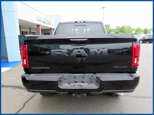 2025 RAM 2500 Laramie Crew Cab 4x4 6'4' Box