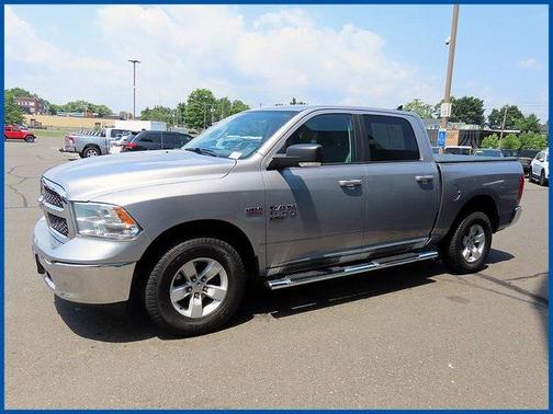 2019 RAM 1500 SLT