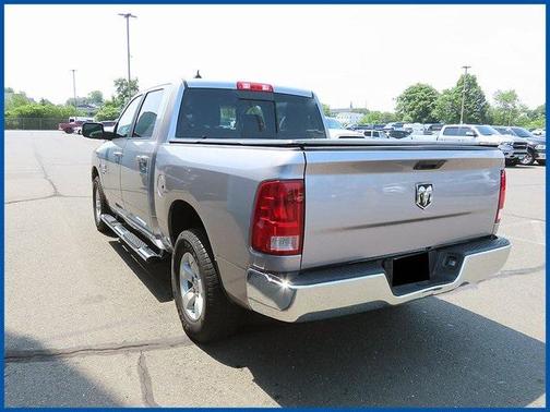 2019 RAM 1500 SLT