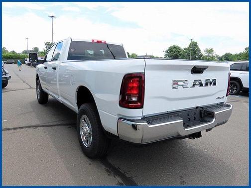 2025 RAM 2500 Tradesman Crew Cab 4x4 8' Box