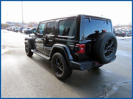2023 Jeep Wrangler 4-Door Sahara Altitude 4x4