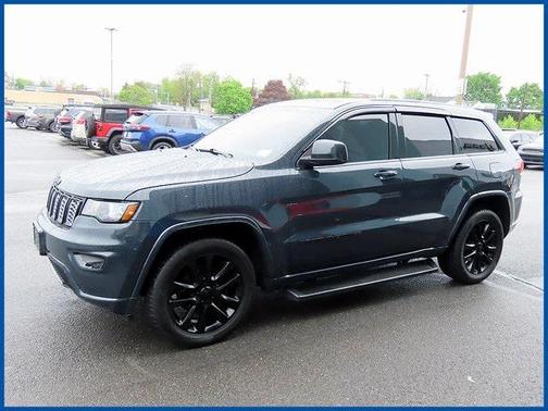 2017 Jeep Grand Cherokee Altitude