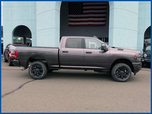 2025 RAM 2500 Big Horn Crew Cab 4x4 6'4' Box