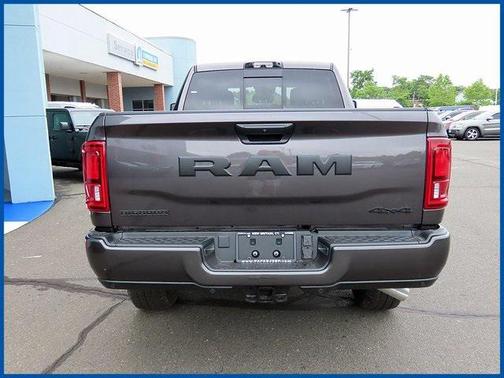 2025 RAM 2500 Big Horn Crew Cab 4x4 6'4' Box
