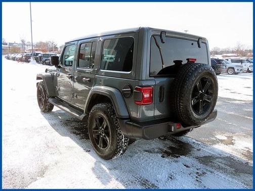 2023 Jeep Wrangler 4-Door Sahara Altitude 4x4
