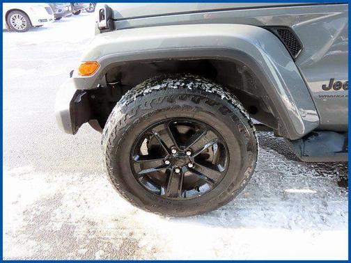 2023 Jeep Wrangler 4-Door Sahara Altitude 4x4