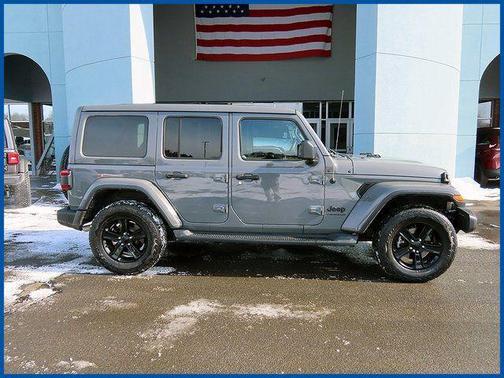 2023 Jeep Wrangler 4-Door Sahara Altitude 4x4