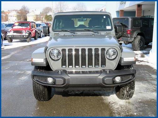 2023 Jeep Wrangler 4-Door Sahara Altitude 4x4