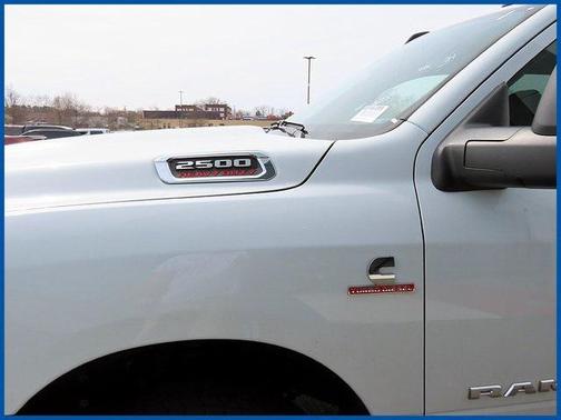 2024 RAM 2500 Big Horn Crew Cab 4x4 6'4' Box