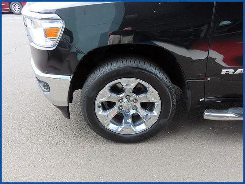 Diamond Black Crystal Pearlcoat 2020 RAM 1500 Big Horn/Lone Star