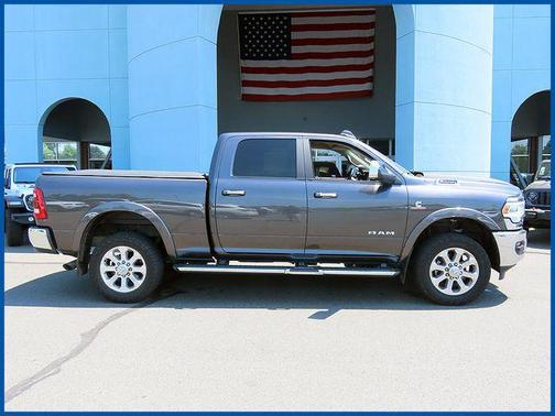 Granite Crystal Metallic Clearcoat 2021 RAM 2500 Laramie Crew Cab 4x4 6'4' Box