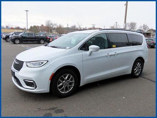 2022 Chrysler Pacifica Touring