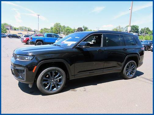 Diamond Black Crystal Pearlcoat 2026 Jeep Grand Cherokee Limited