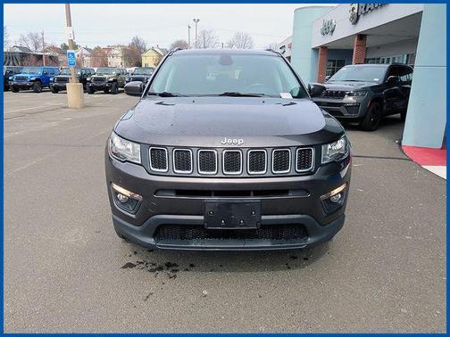 Granite Crystal Metallic Clearcoat 2019 Jeep Compass Latitude