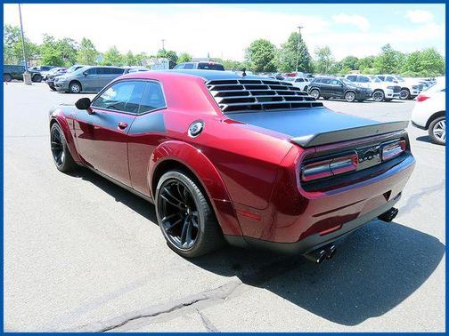 Octane Red Pearlcoat 2022 Dodge Challenger R/T Scat Pack Widebody