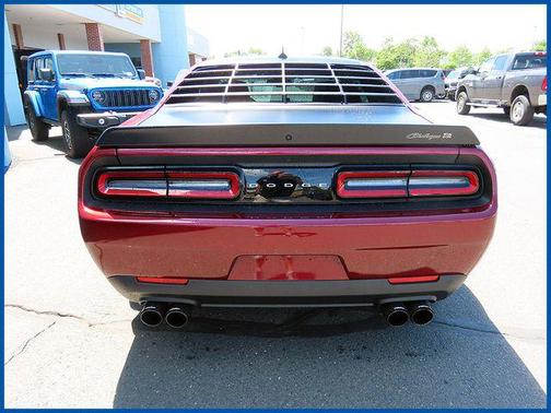 Octane Red Pearlcoat 2022 Dodge Challenger R/T Scat Pack Widebody