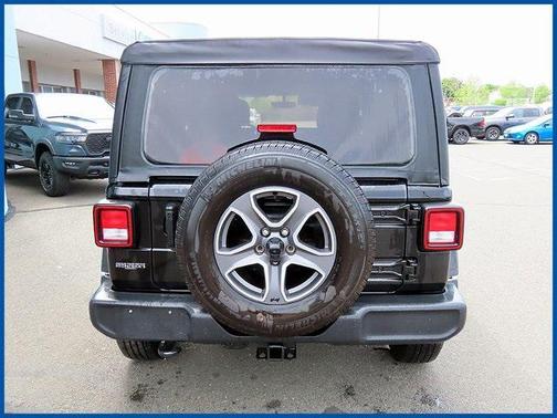2022 Jeep Wrangler Unlimited Sport