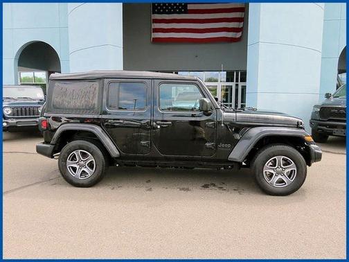 2022 Jeep Wrangler Unlimited Sport