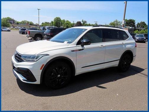 2022 Volkswagen Tiguan 2.0T SE R-Line Black 4MOTION