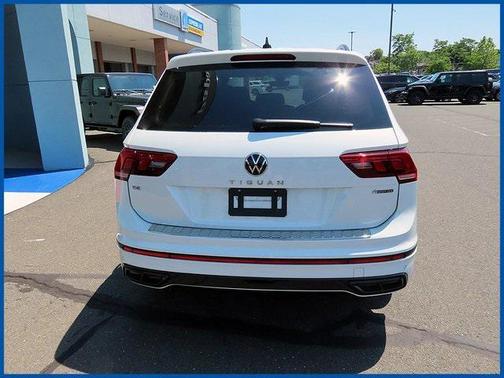 2022 Volkswagen Tiguan 2.0T SE R-Line Black 4MOTION