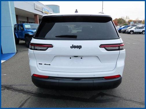 2023 Jeep Grand Cherokee L Altitude