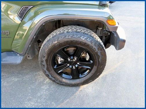 2023 Jeep Wrangler 4-Door Sahara Altitude 4x4